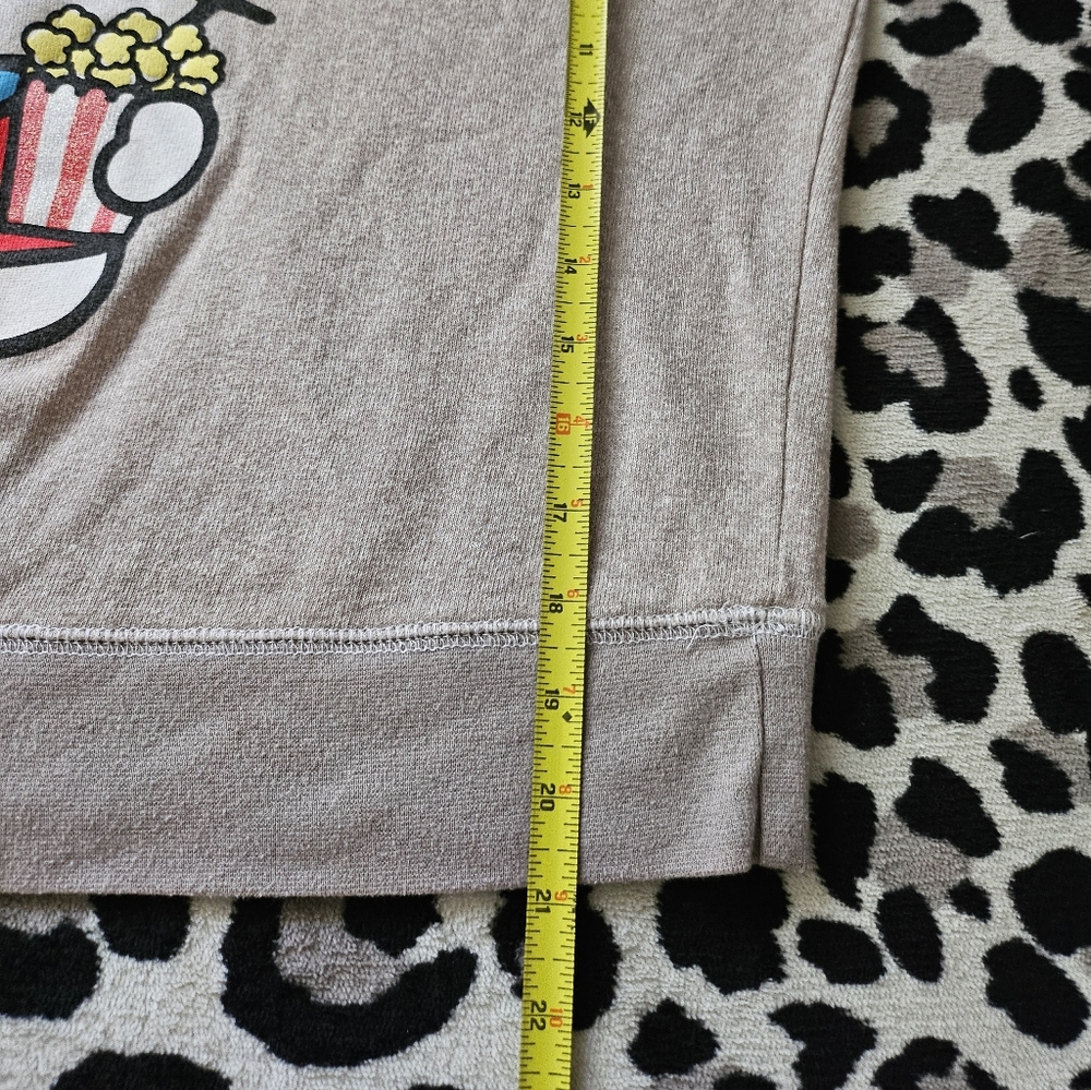 Universal Studios Hello Kitty Tan Pull Over Long … - image 5